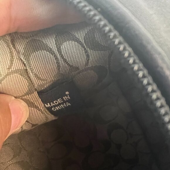 COACH Mini Handbag Accessory Pouch Black Leather Pochette Demi Handbag - Picture 6 of 6